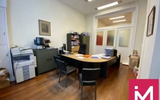 Bureau à louer  33 m², 450 €