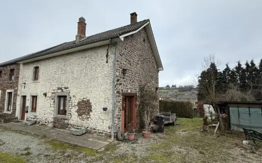 Maison à vendre  3 chambres 160 m², 240000 €