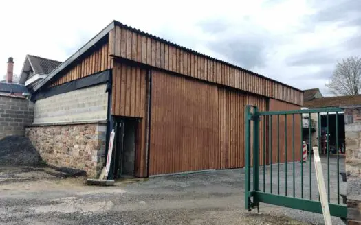 Industriel à louer  112 m², 750 €
