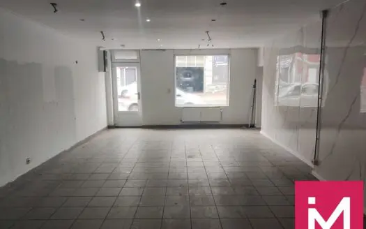 Commerce à louer  80 m², 750 €