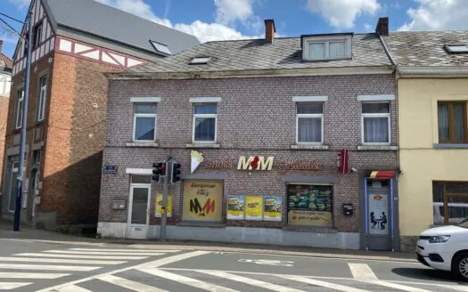 Commerce à louer  80 m², 750 €