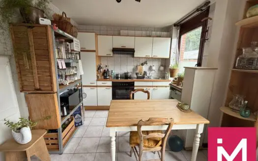 Appartement à vendre  2 chambres 100 m², 240000 €