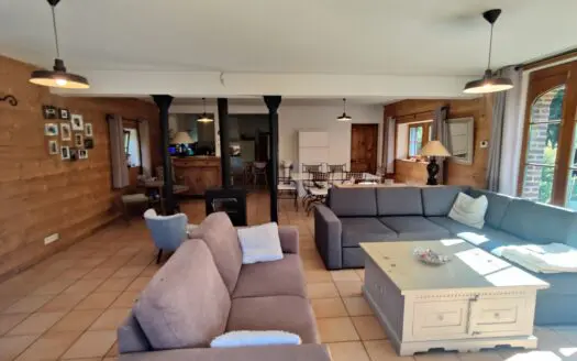 Maison à louer  3 chambres, 1250 €