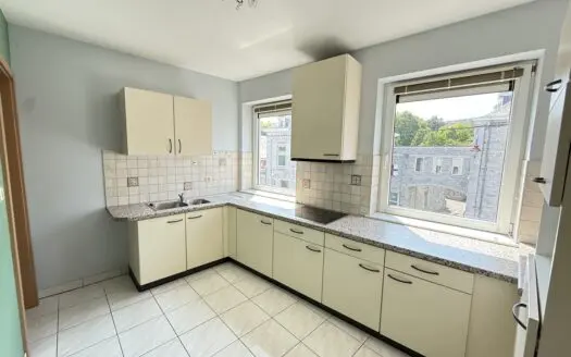 Appartement à vendre  1 chambre 77 m², 239000 €