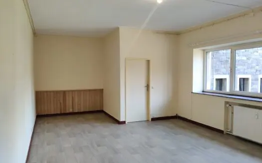 Appartement à louer  1 chambre 105 m², 600 €