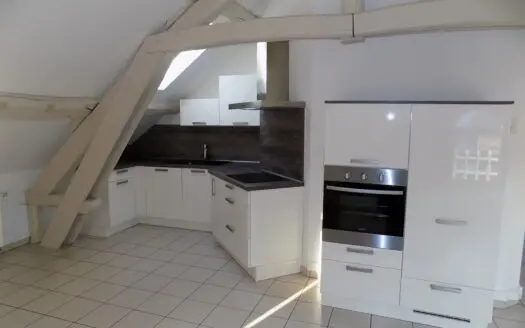 Appartement à louer  2 chambres 95 m², 750 €