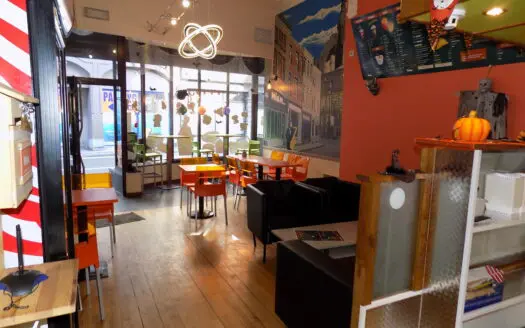 Commerce à louer  100 m², 1150 €